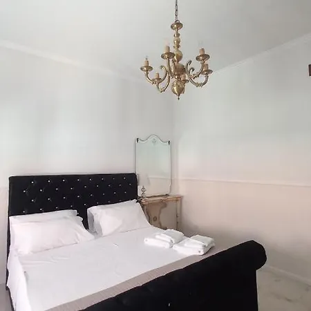 Palazzo Novecento Centro Storico فندق مبيت وإفطار
