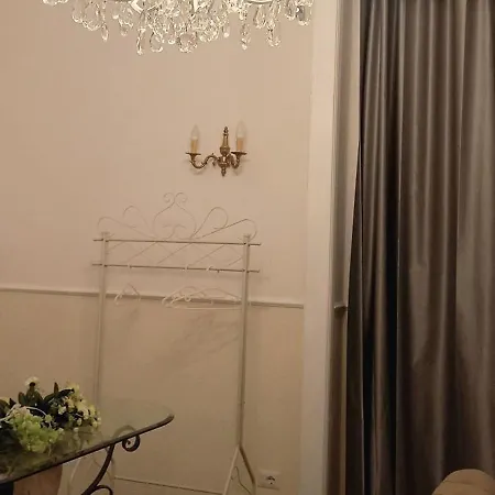 فندق مبيت وإفطار Palazzo Novecento Centro Storico *