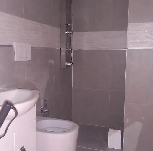 Palazzo Novecento Wellness B&B Couette-café Lecco